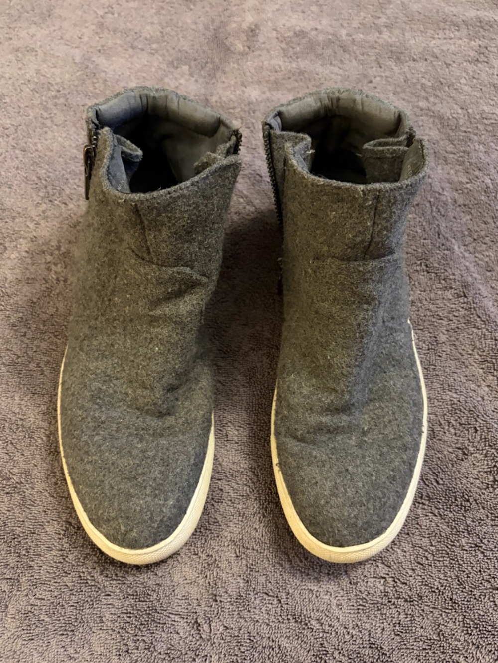 Kenneth Cole Keenan high top sneaker booties